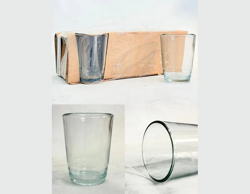 Vaso de vidrio transparente